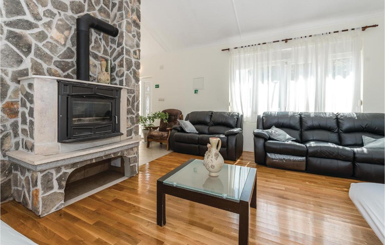 Lovely Home In Sibenik-Brodarica With Kitchen Donje Polje Kültér fotó